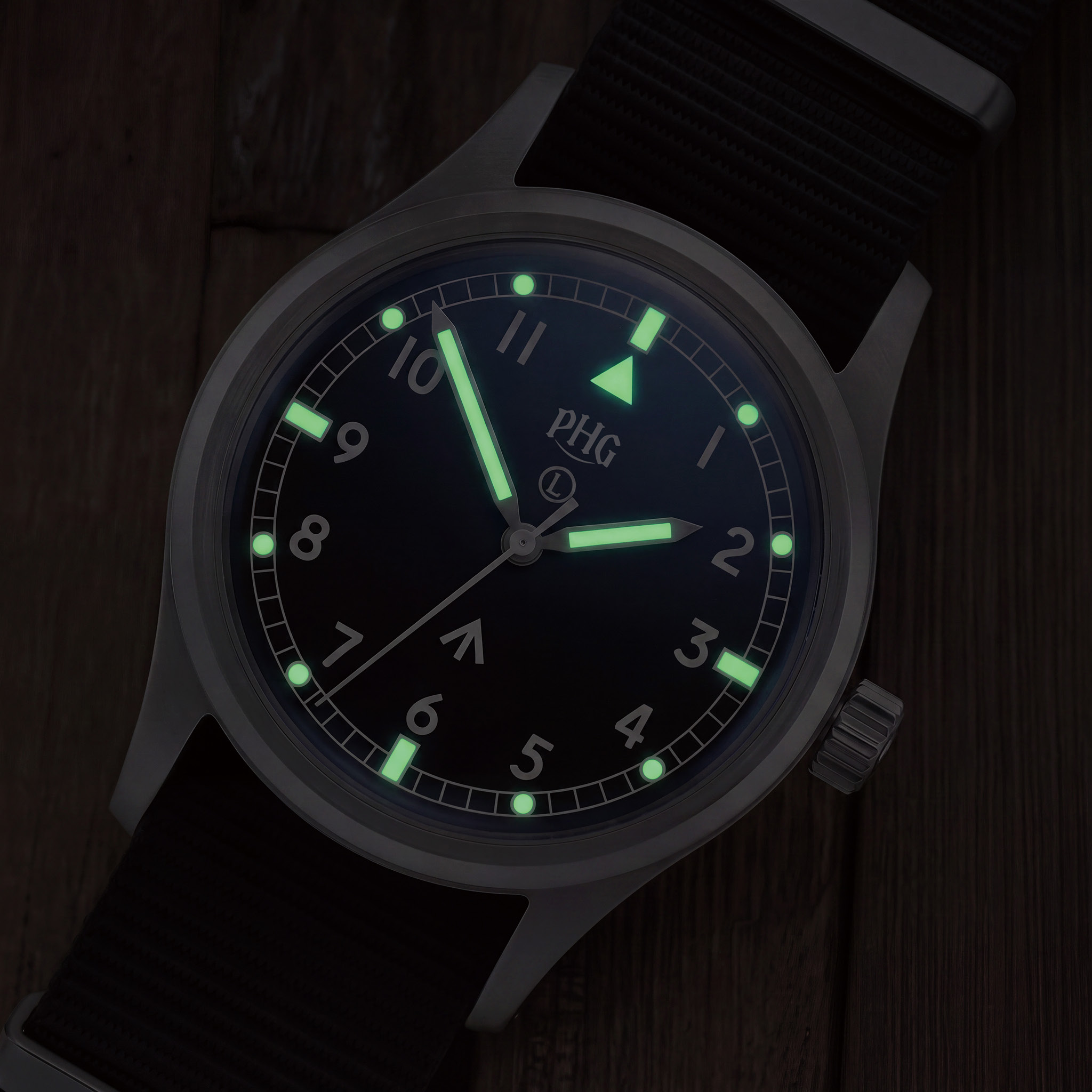 PHG W10‑1967 Vintage Military  - Tropic Strap Vintage review and price
